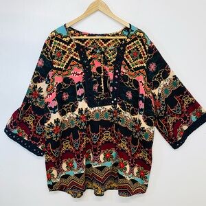 Denim 24/7 Colorful Top Woman 18W  Pop Over Key Hole Floral Geometric Mod Boho